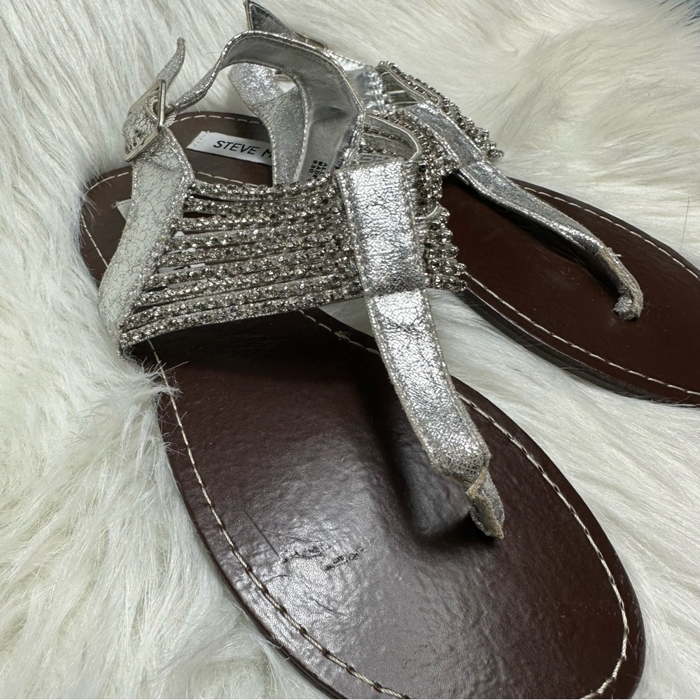 Steve Madden Silver Rhinestone Sandals Size 8!